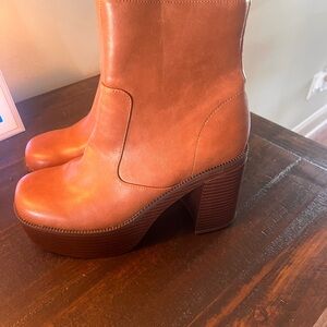 Women's Tan Platform Boots